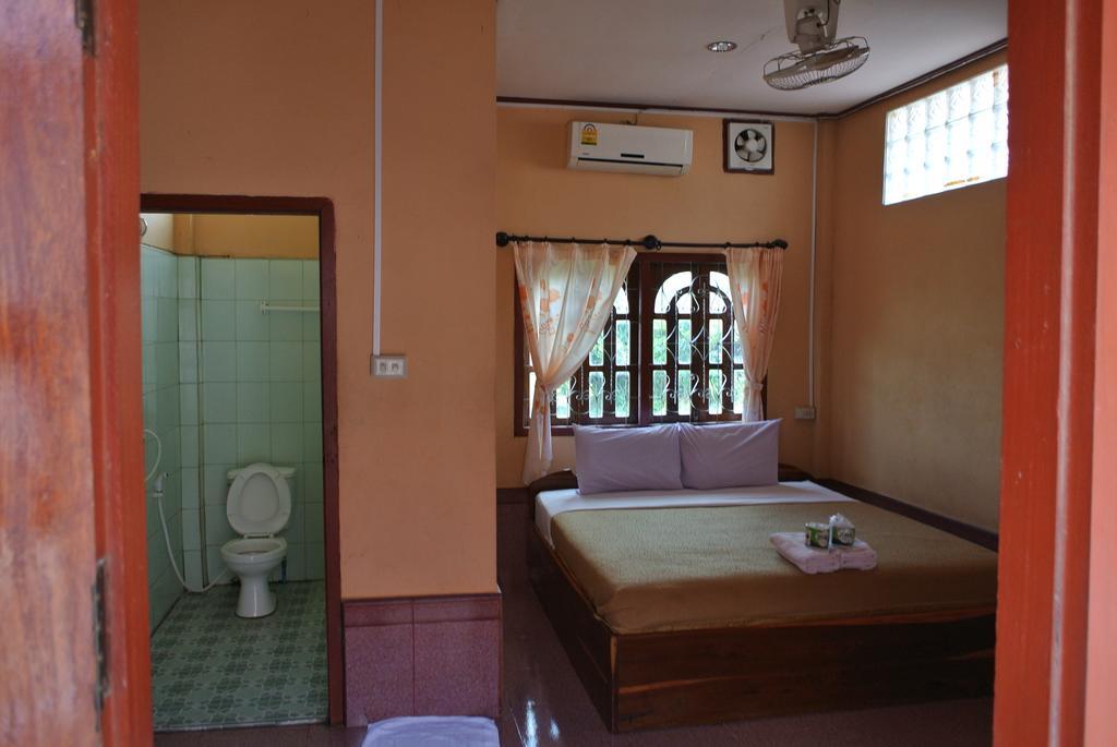 Dalom Guesthouse Ban Dondét Exterior foto